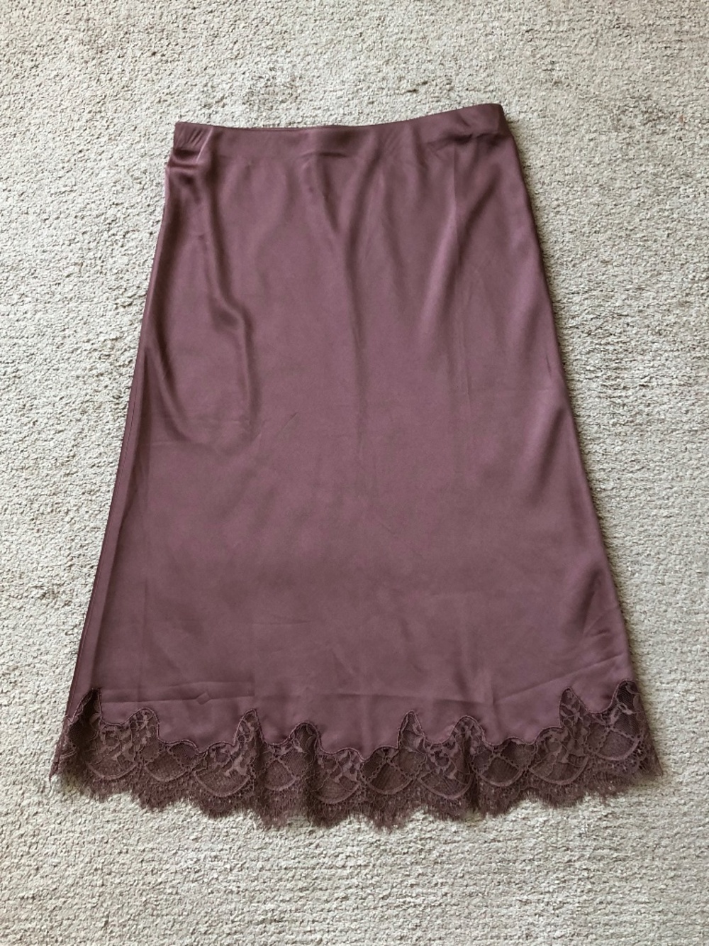 H&M - Satin Midi Skirt.NWOT.